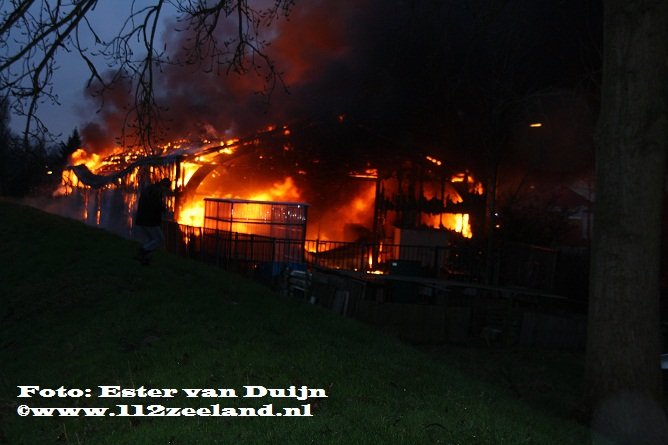 grote brand houtkade ester 002 klein met naam.jpg